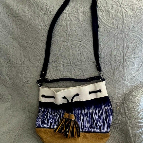 Handbag - Picture 2 of 3